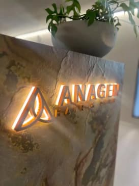 Slider image (2) Anagen - Hair Transplant Clinic in Switzerland
